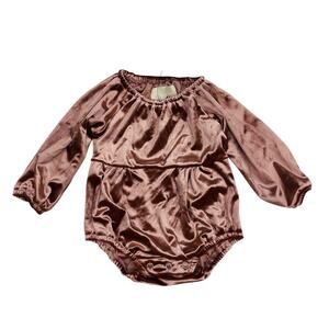 NWT Vignette 0-3M Rose Daisy Bubble